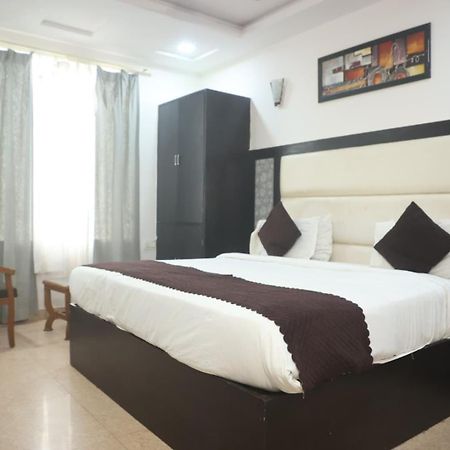 Hotel Grand Father Агра Экстерьер фото