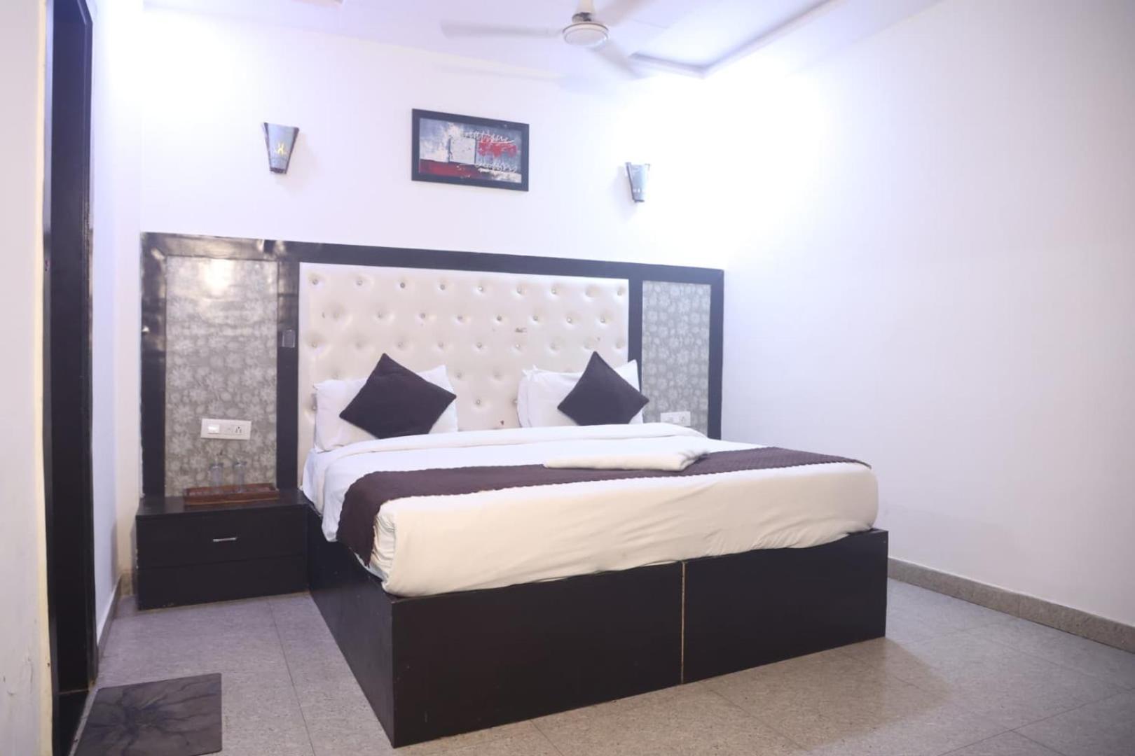 Hotel Grand Father Агра Экстерьер фото